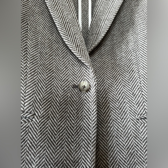 Massimo Dutti Classy Herringbone Blazer - Picture 3 of 8